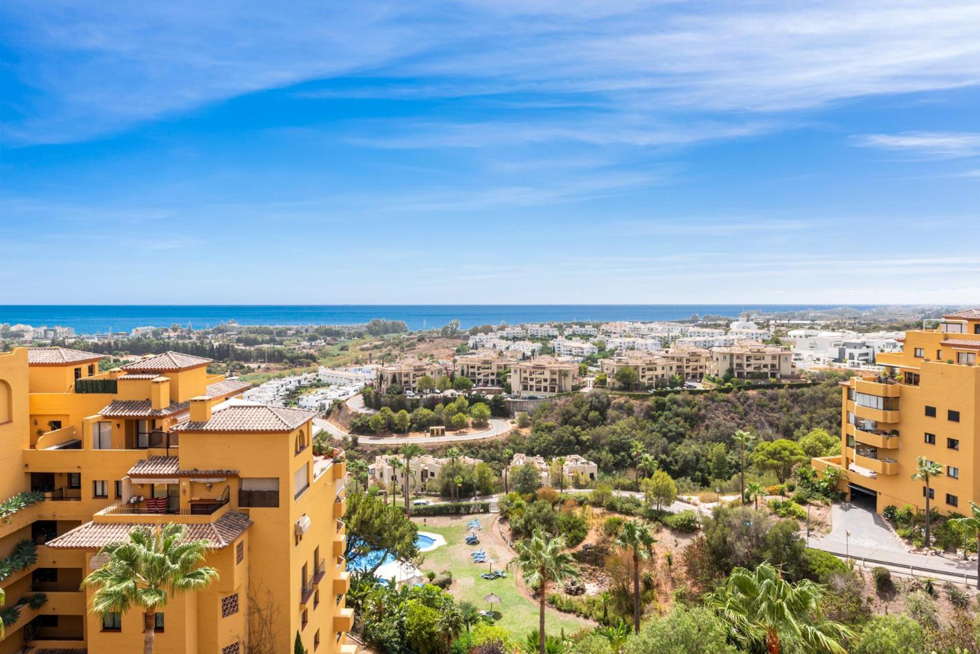 Sky And Sea Estepona Penthouse Exterior photo