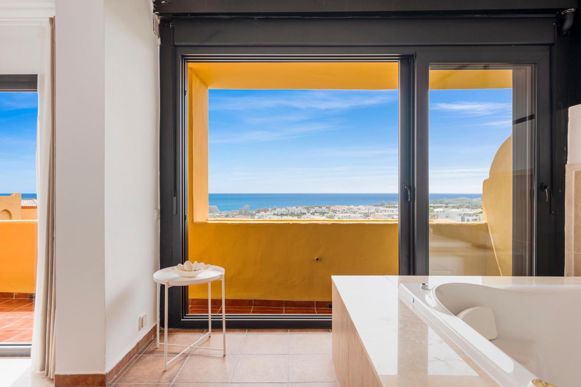Sky And Sea Estepona Penthouse Exterior photo